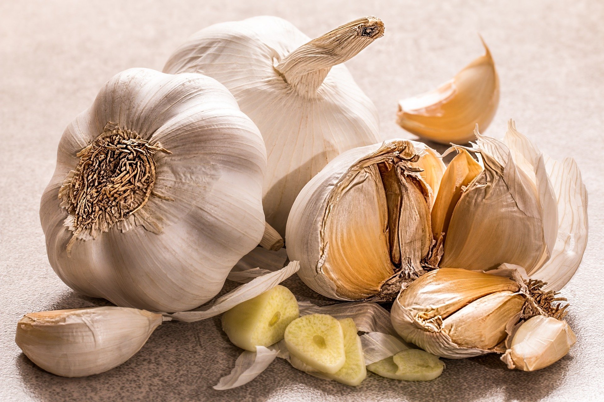 How effective are natural dewormers such as garlic? - Vet Help Direct